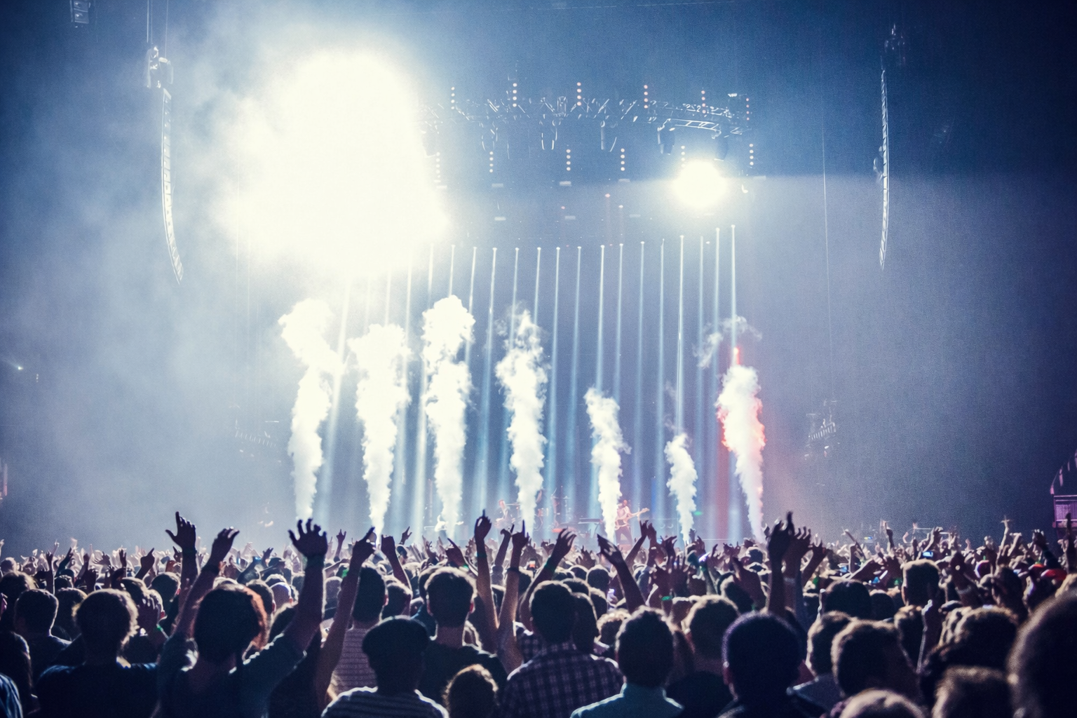 Entertainment & Sports